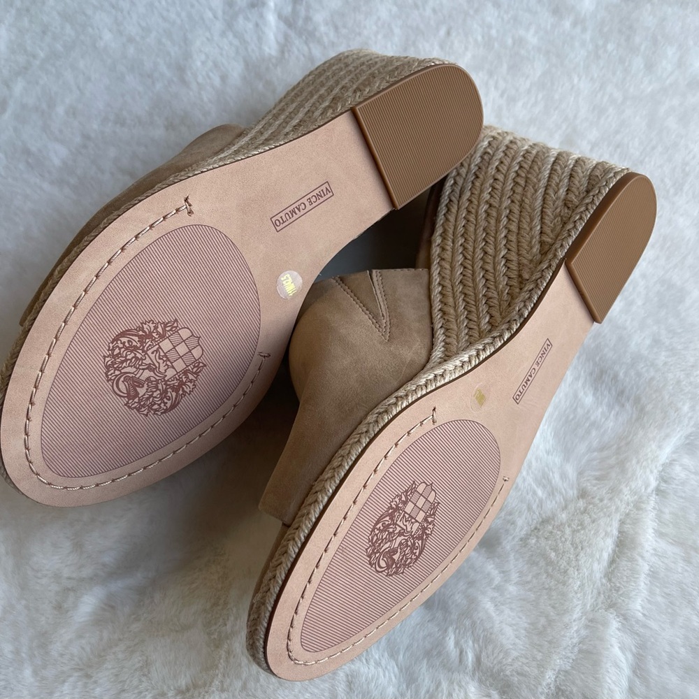Vince Camuto womens Fayla size 11 M tortilla suede .New with box. R14 - Picture 5 of 9